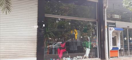 فروشگاه پوشاک مانلی